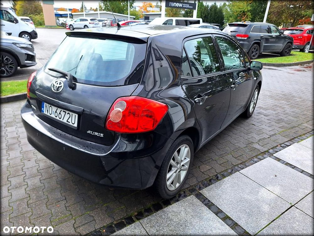 Toyota Auris 1.6 VVT-i Terra - 3
