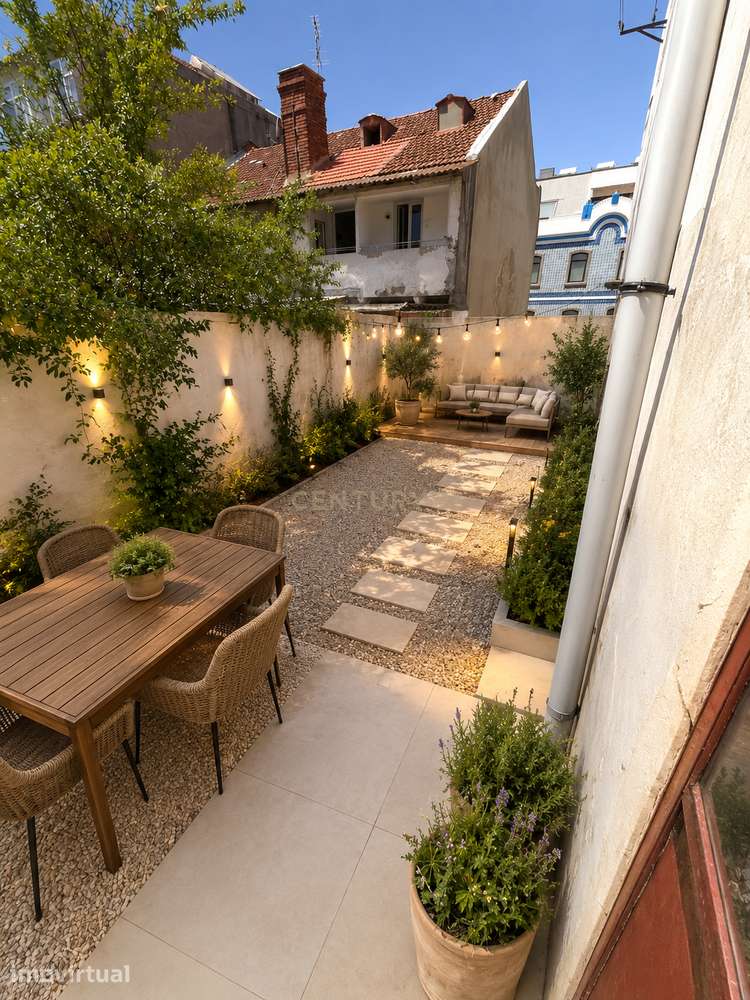 Apartamento Renovado em Barreiro com Terraço e Boa Localização - Grande imagem: 4/14
