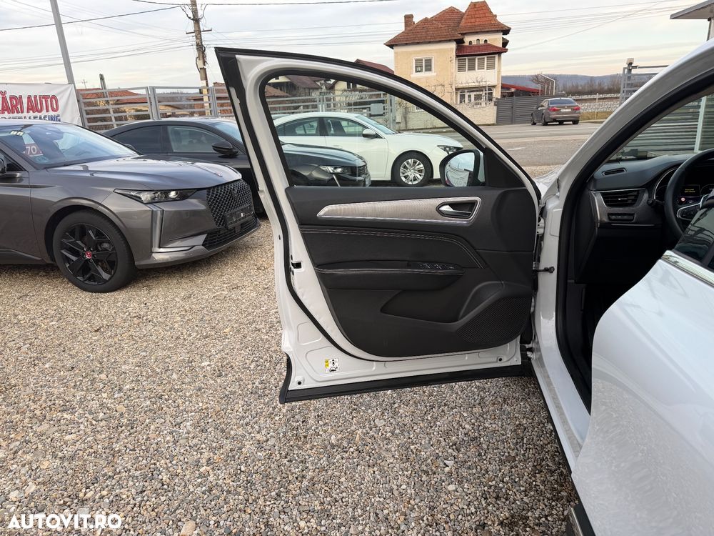 Renault Arkana E-TECH RS Line - 11