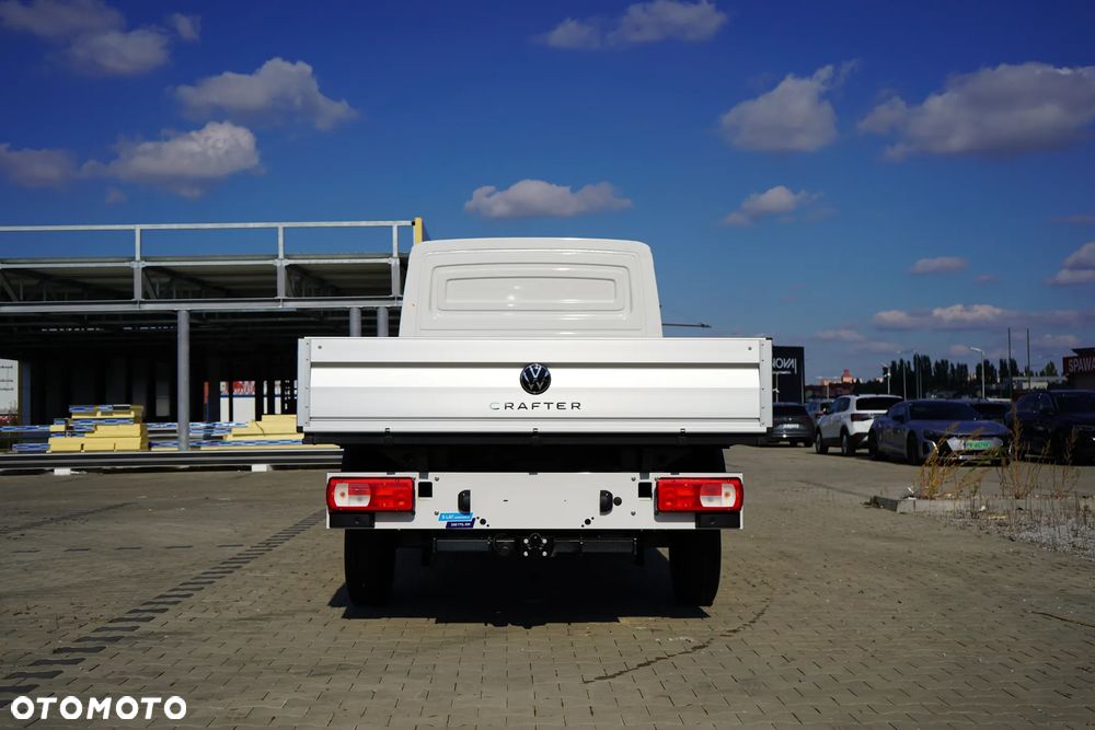 Volkswagen CRAFTER 35 Skrzyniowy z podwójną kabiną - 8