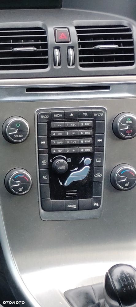 Volvo XC 60 D3 Momentum - 11