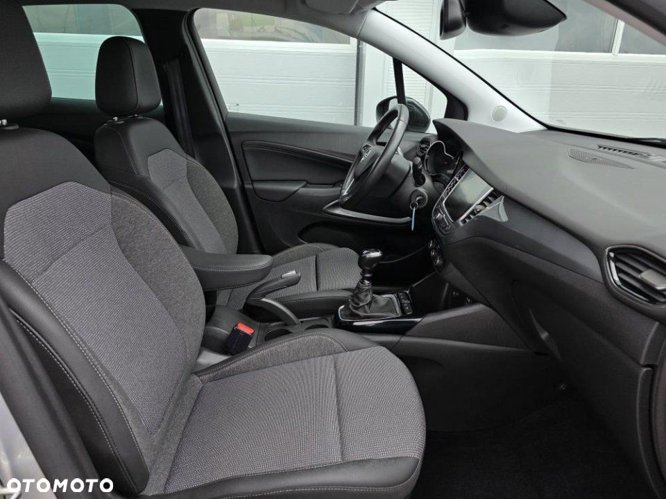 Opel Crossland X - 10