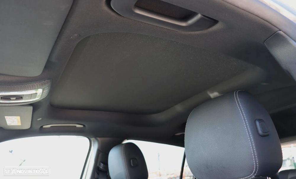 Mercedes-Benz GLA 250 - 36