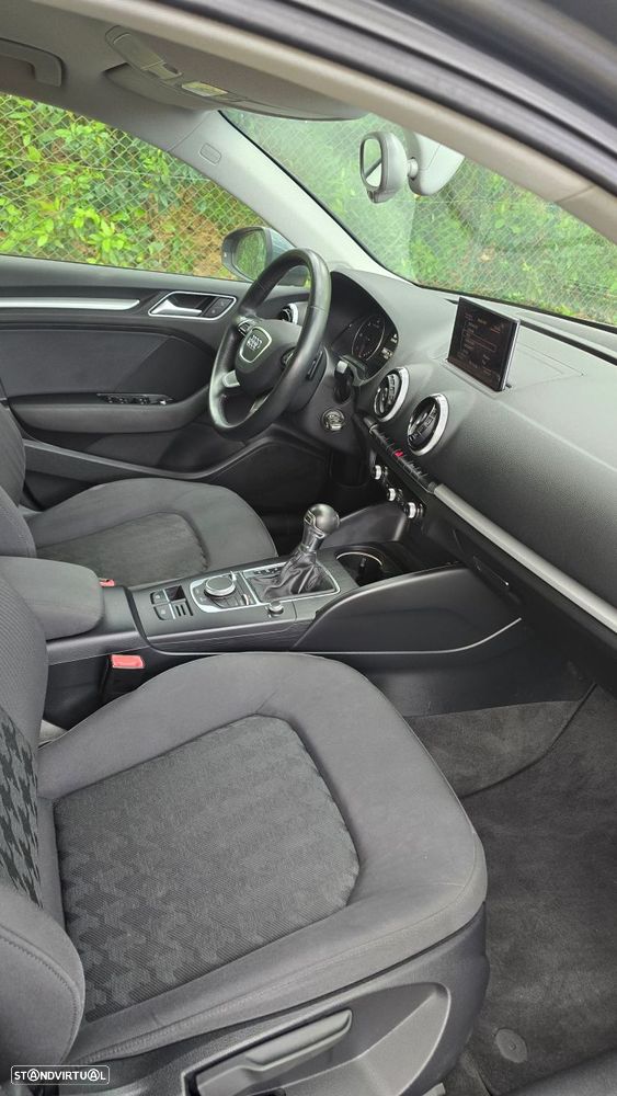 Audi A3 Limousine 2.0 TDI S-line S tronic - 25