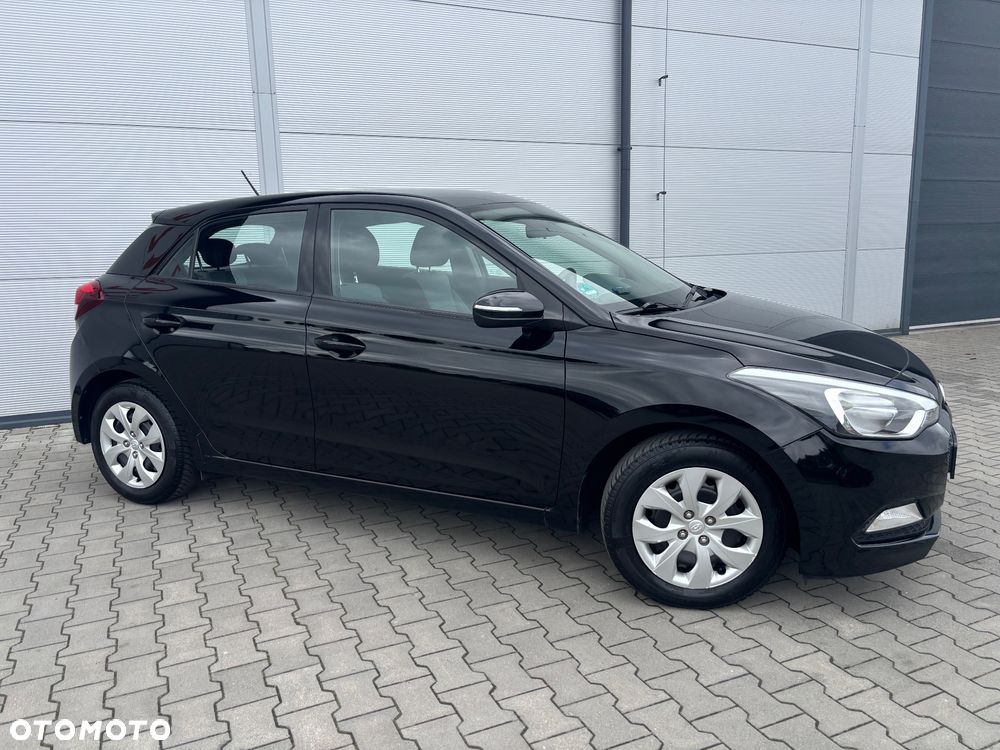 Hyundai i20 blue 1.2 Classic - 5