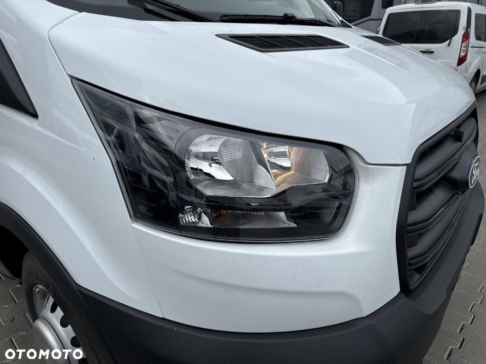 Ford Transit - 31