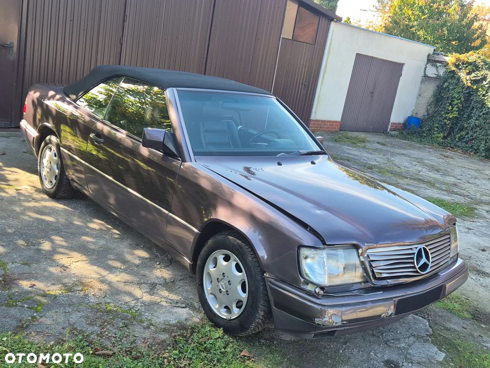Mercedes-Benz E-Class 1994 photo 3