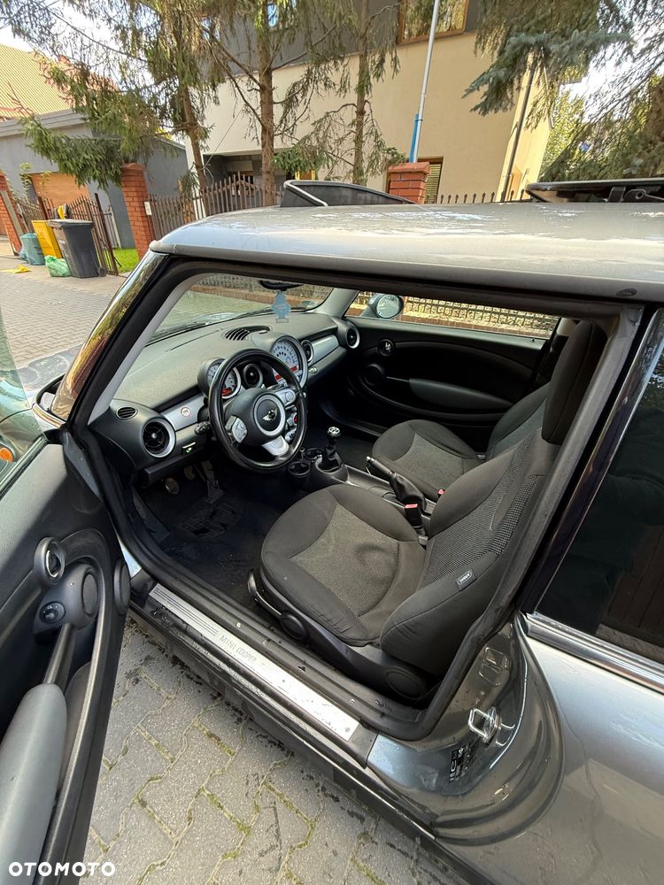 MINI Cooper Standard - 15
