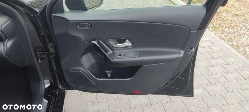 Mercedes-Benz Klasa A 180 d 7G-DCT Style - 31