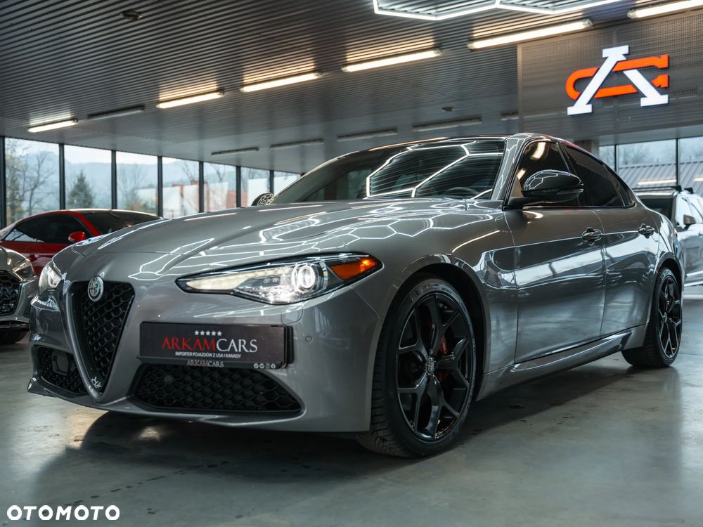 Alfa Romeo Giulia - 1