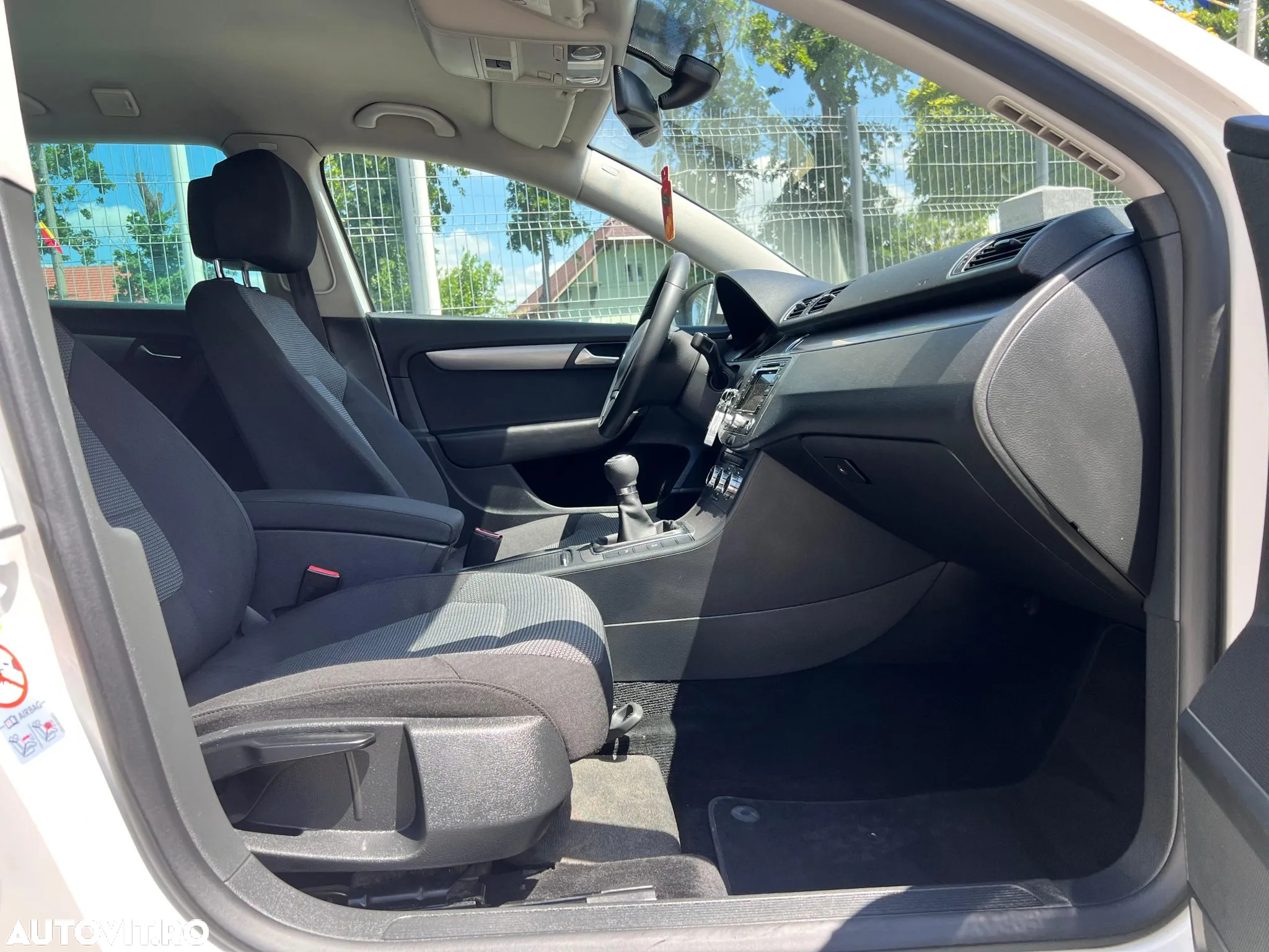 Volkswagen Passat - 19