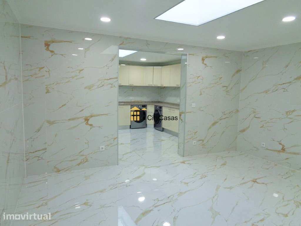 Moradia T5 Renovada | Porto - Grande imagem: 5/35