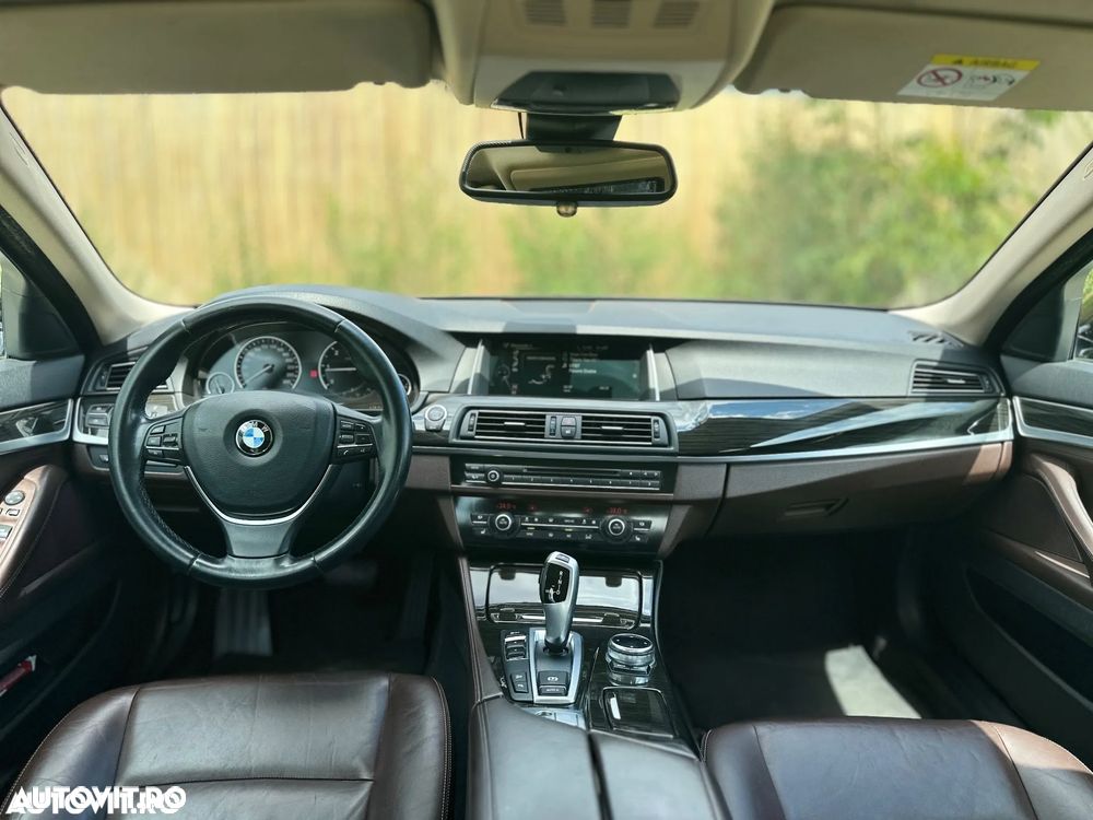 BMW Seria 5 525d xDrive AT - 8