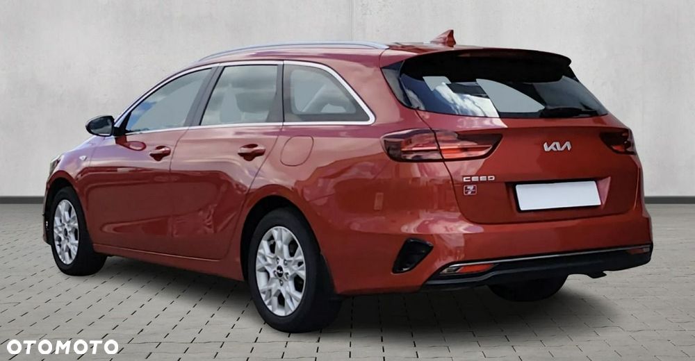 Kia Ceed - 4