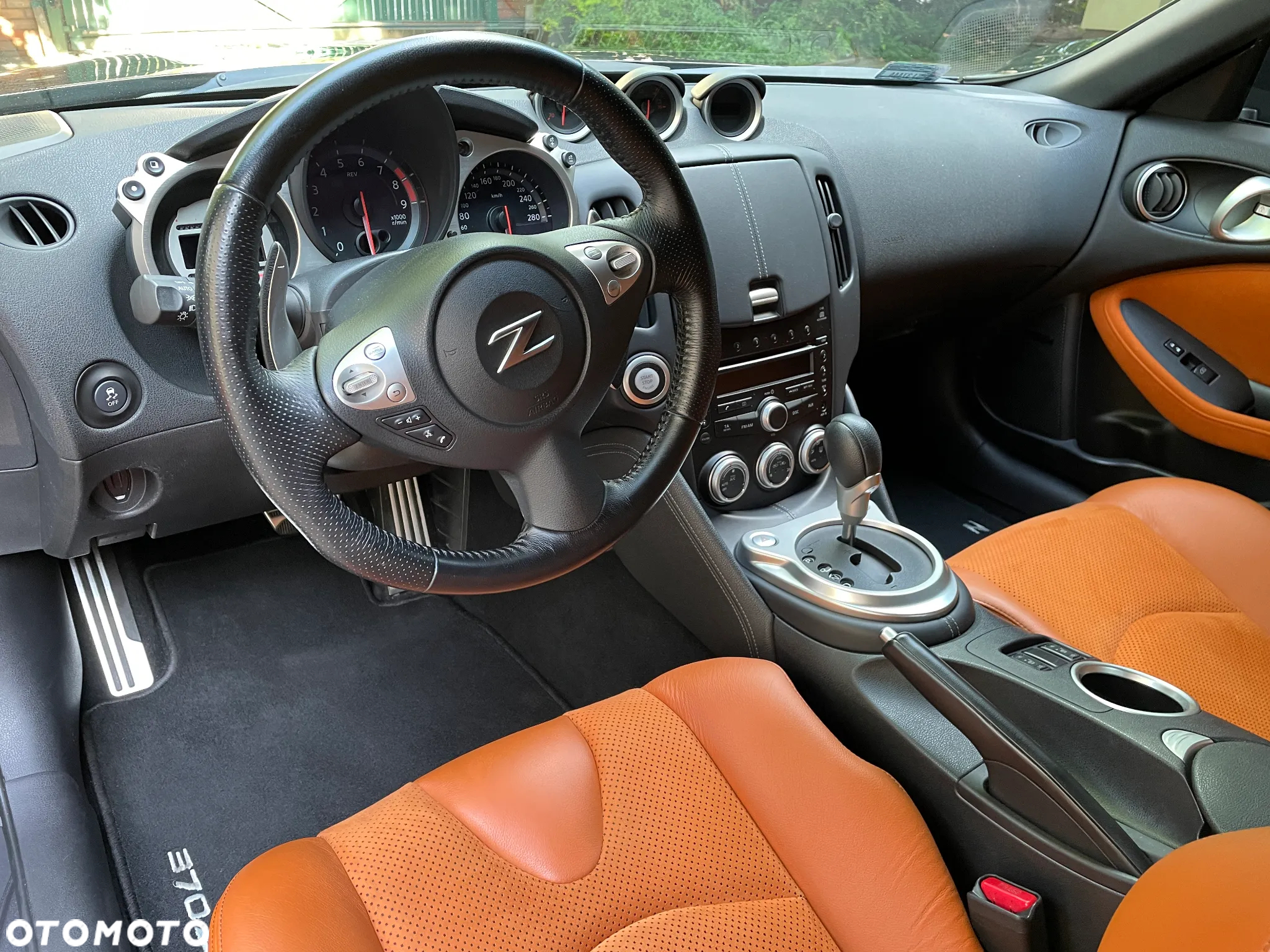 Nissan 370 Z 3.7 V6 GT Edition - 6