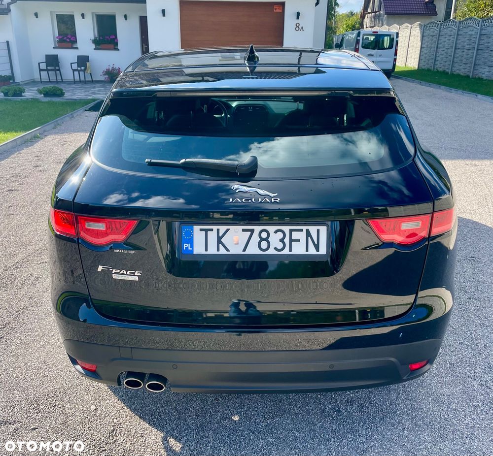 Jaguar F-Pace - 8
