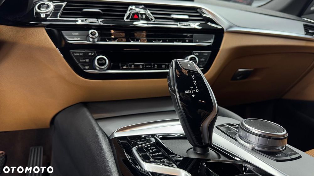 BMW Seria 5 520d MHEV M Sport sport - 18