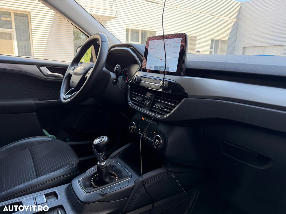Ford Kuga - 12