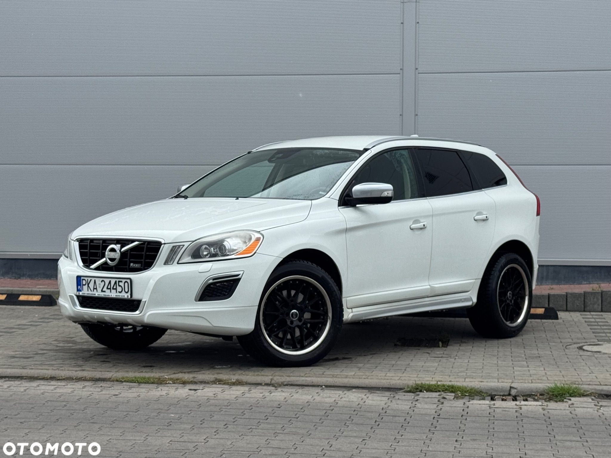 Volvo XC 60 D4 AWD Geartronic RDesign - 26