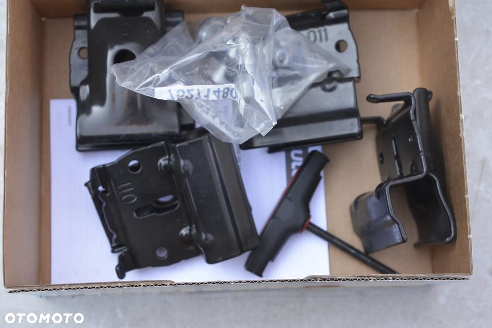 VW Passat B8 Kombi - bagażnik aluminiowy na klucz - 2