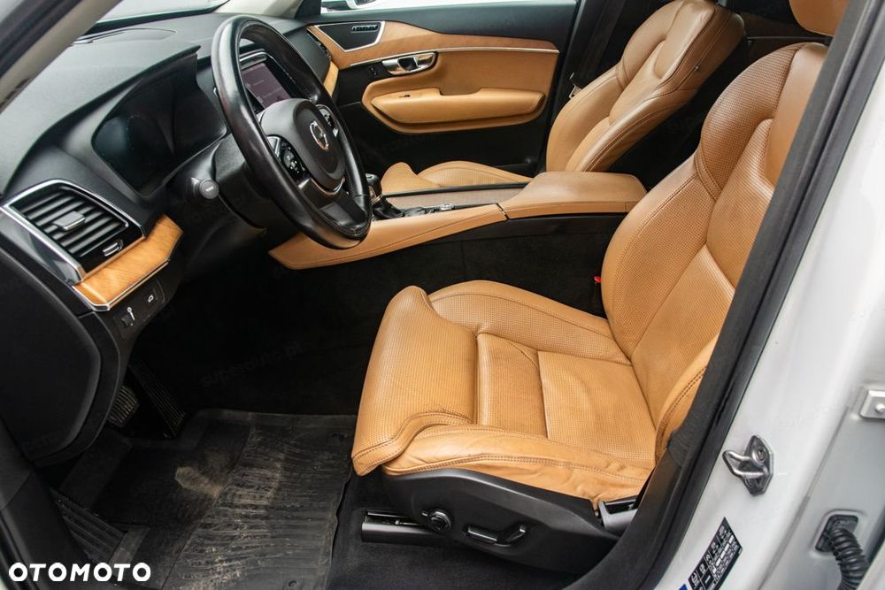 Volvo XC 90 - 13
