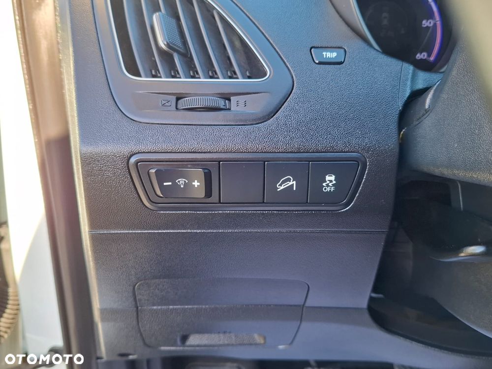 Hyundai ix35 1.7 CRDi 2WD Fifa World Cup Edition - 28