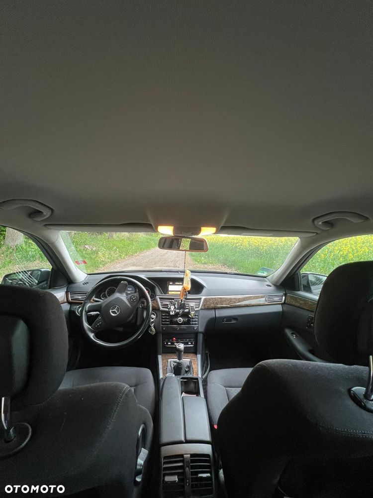 Mercedes-Benz Klasa E 200 CDI Elegance - 12