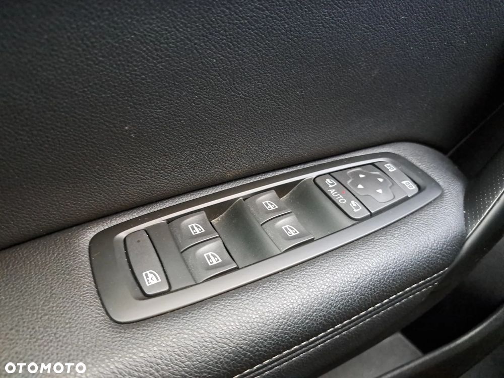 Renault Megane 1.3 TCe FAP Intens - 15