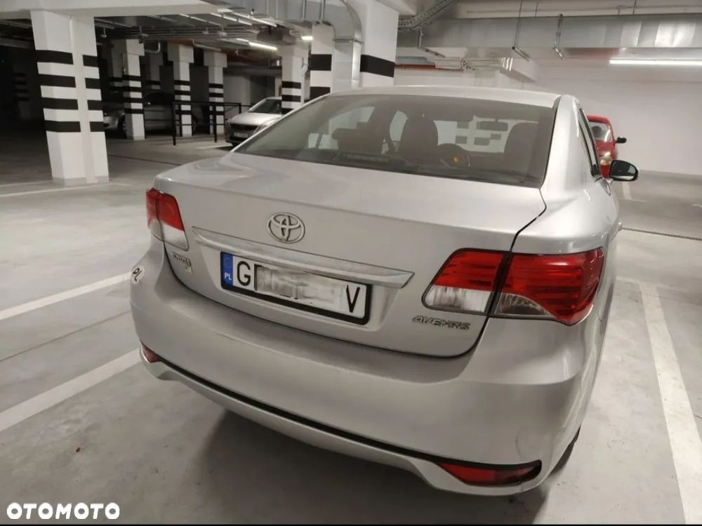 Toyota Avensis 1.8 Active MS - 2