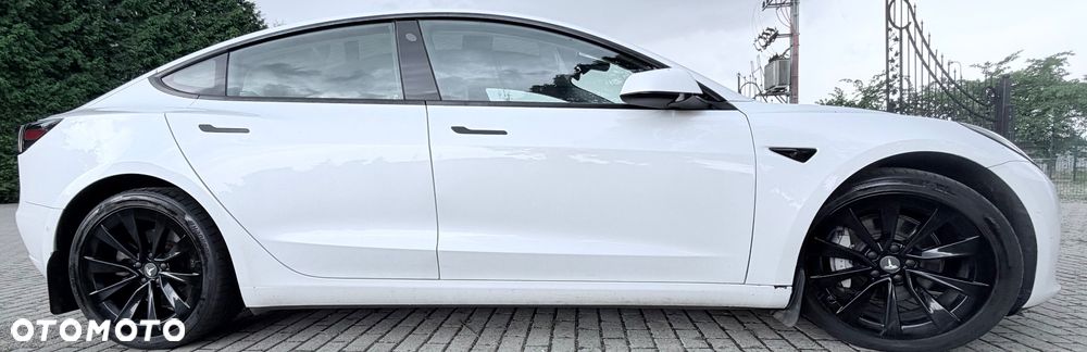 Tesla Model 3 - 1