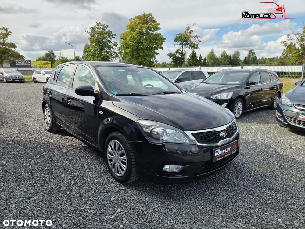 Kia Ceed - 4