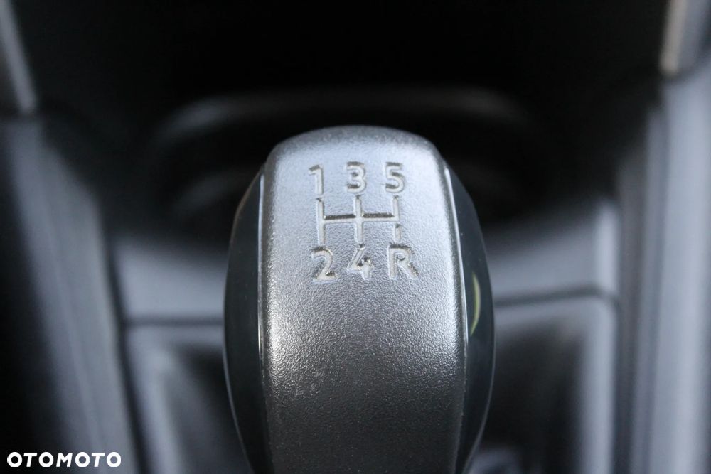 Peugeot 208 PureTech 82 Urban Move - 28