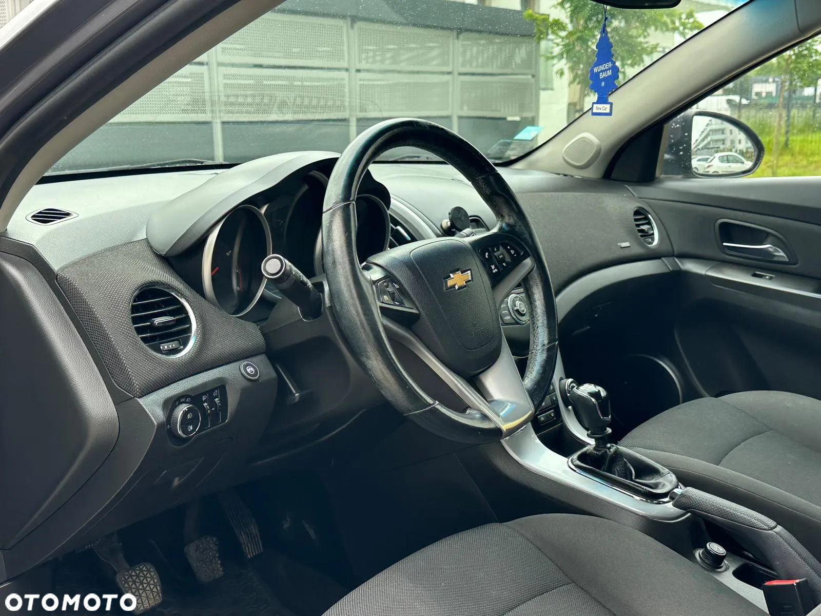 Chevrolet Cruze 1.8 LS+ - 8