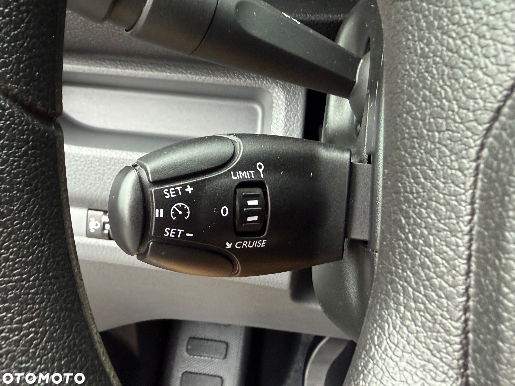 Opel Vivaro - 25