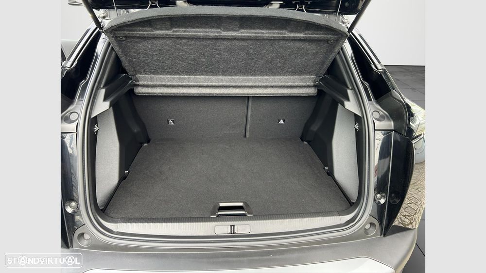 Peugeot 2008 1.2 PureTech GT EAT8 - 14