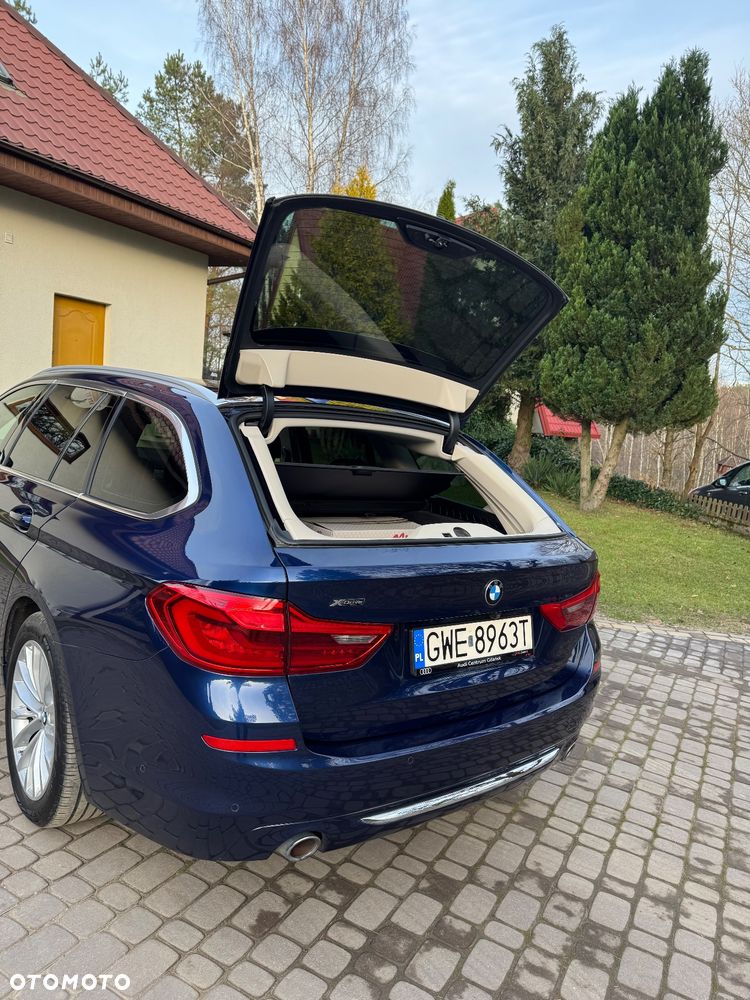 BMW Seria 5 520d xDrive Luxury Line - 10