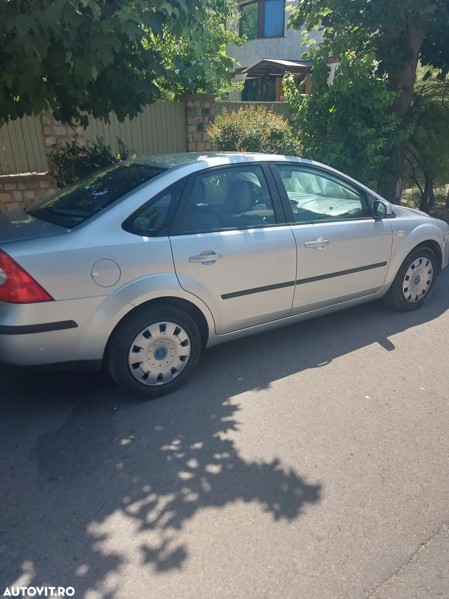 Ford Focus 1.6i Trend - 5
