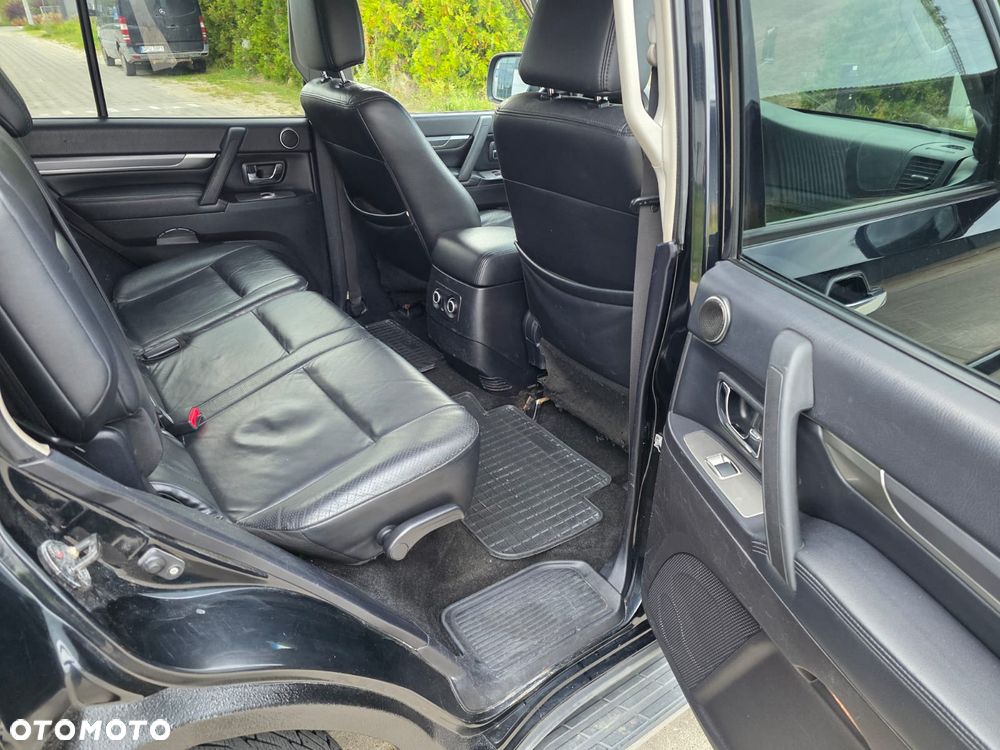 Mitsubishi Pajero - 7