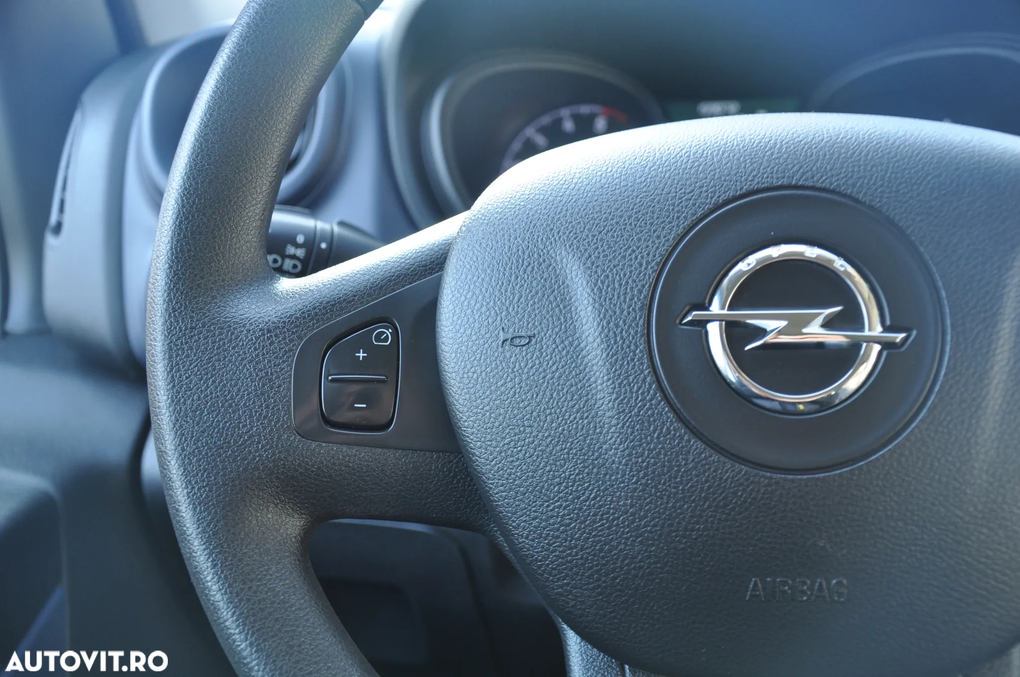 Opel Opel Vivaro L2H1 9 Locuri - 21