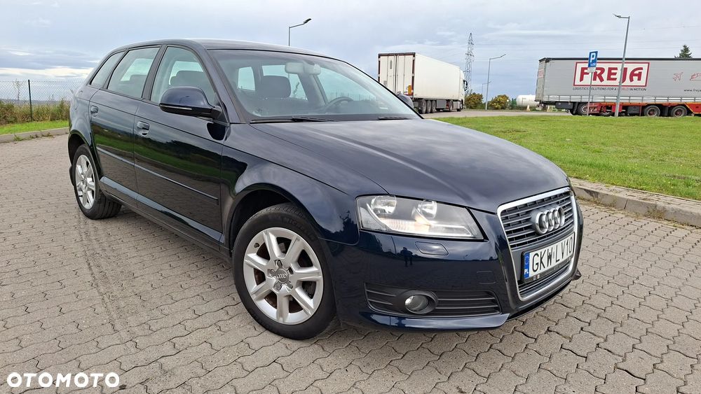 Audi A3 Sportback 1.6 TDI DPF Ambiente - 1