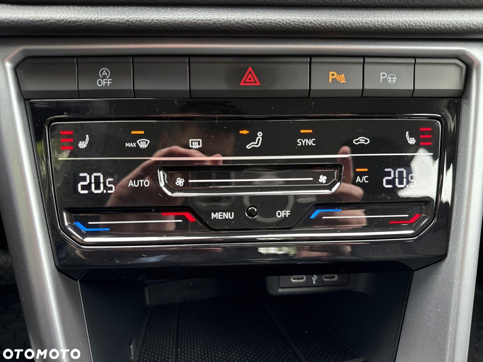 Volkswagen T-Roc - 22