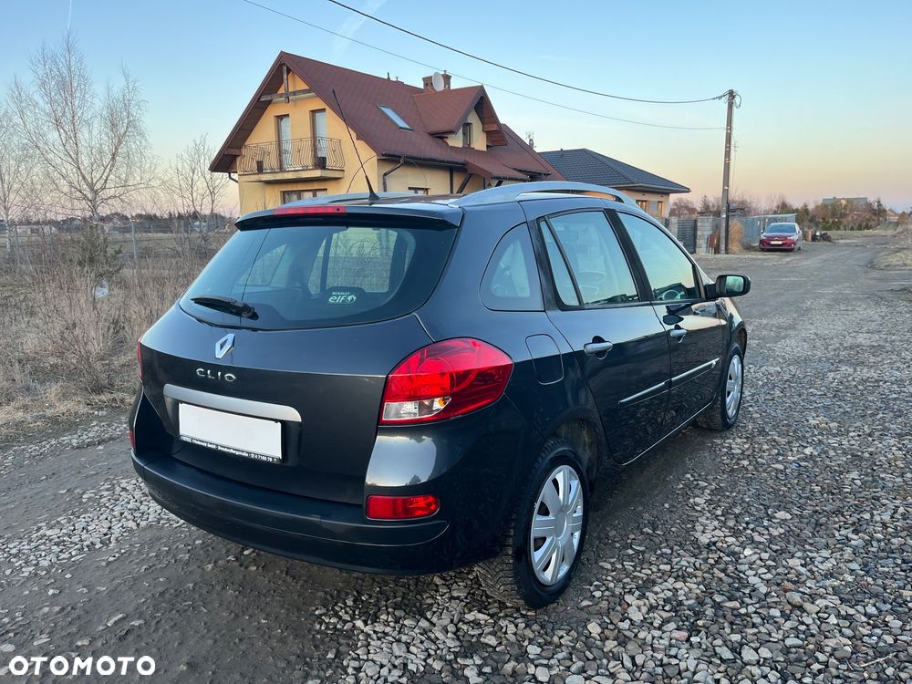 Renault Clio - 16
