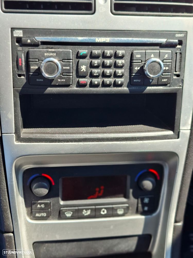 Peugeot 307 SW 1.6 HDi FAP SE Navteq - 18