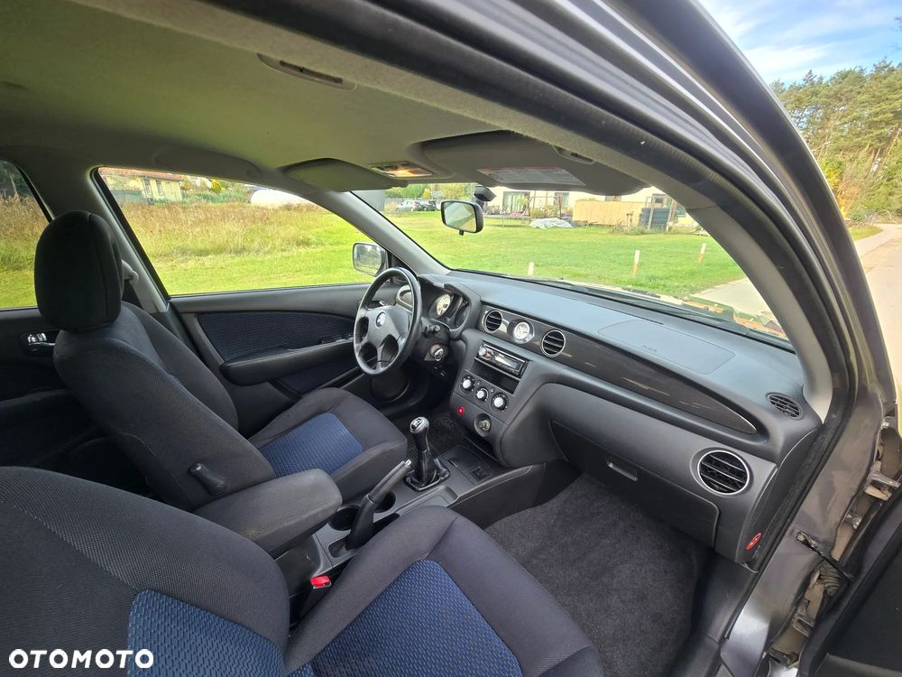 Mitsubishi Outlander - 12