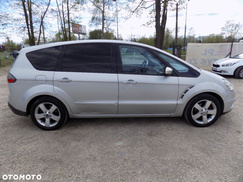 Ford S-Max - 22