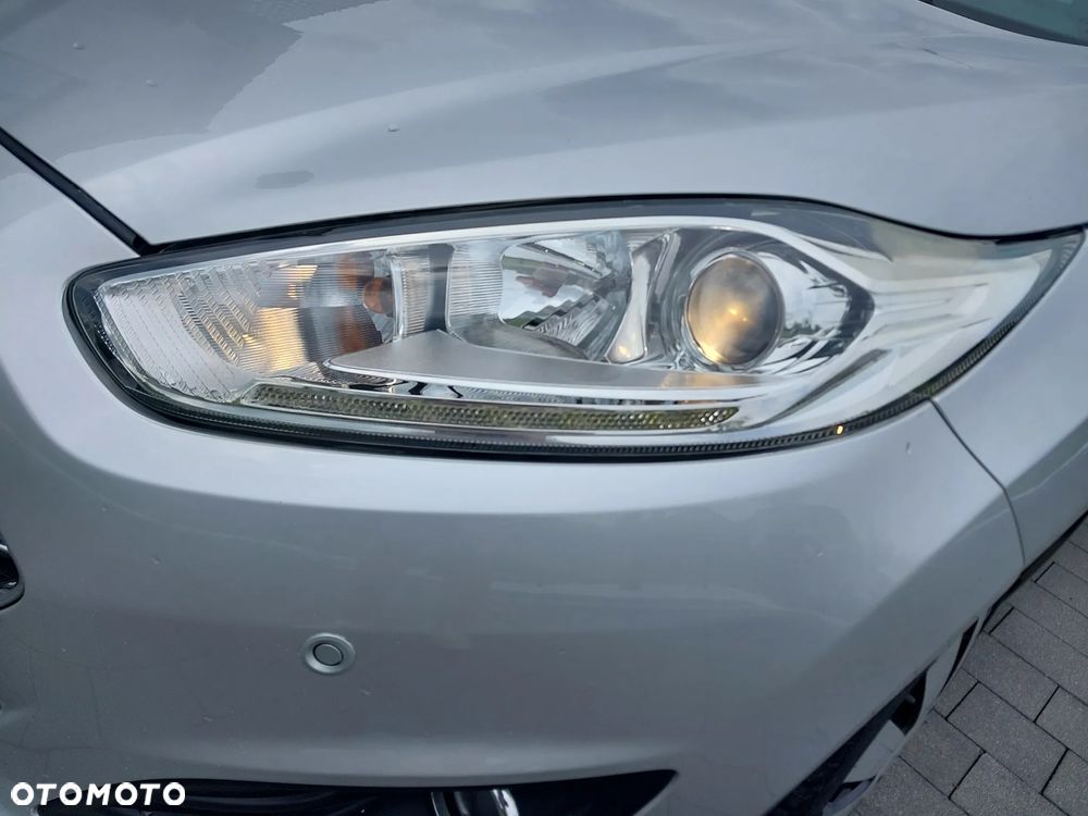 Ford Fiesta 1.0 EcoBoost STart-Stop Titanium - 18