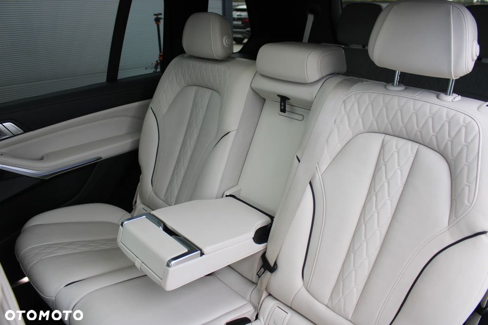 BMW X7 M50d sport - 29