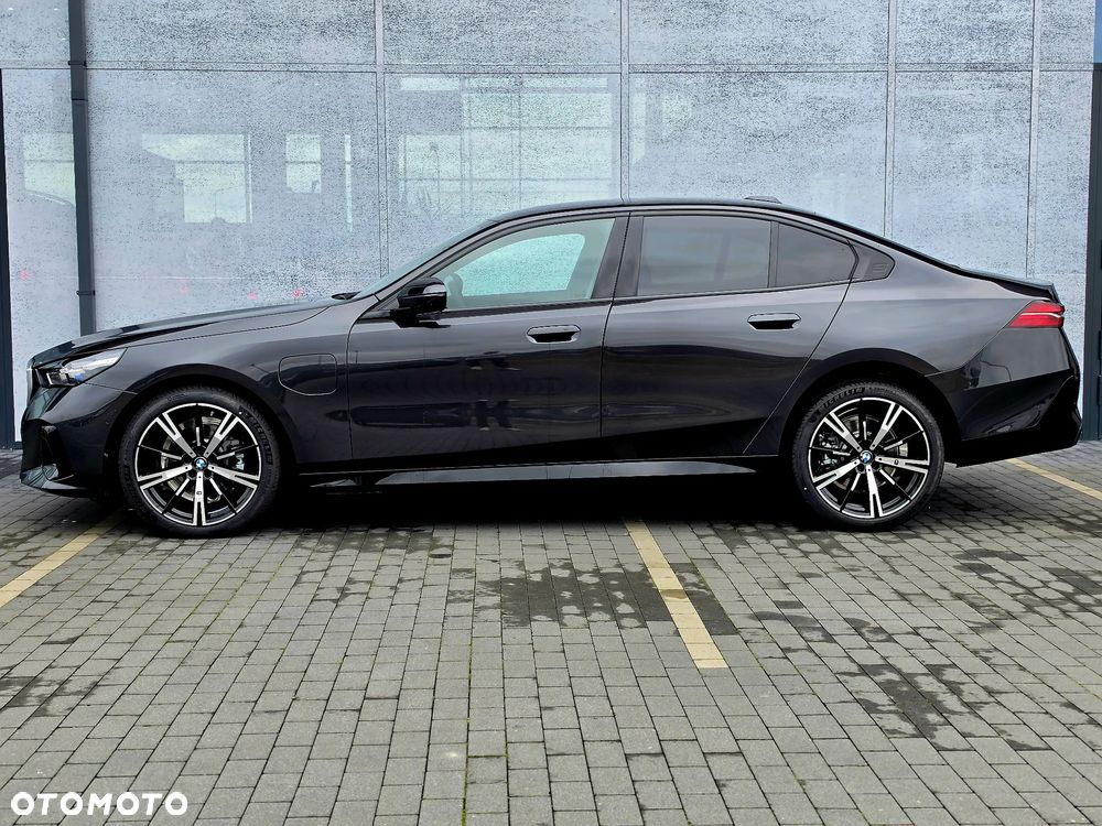 BMW 5 Series 2026 photo 2