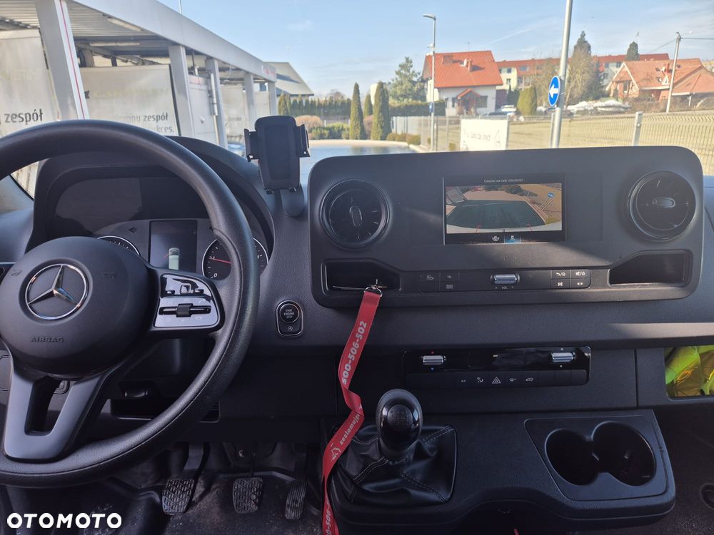 Mercedes-Benz Sprinter - 8