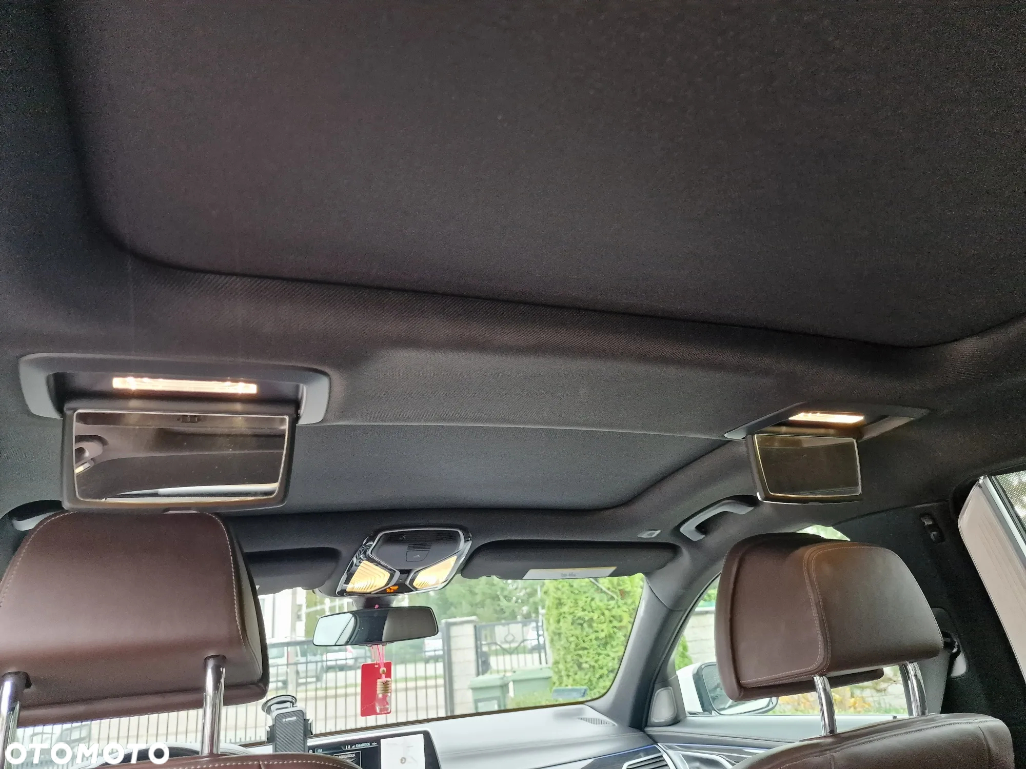 BMW Seria 7 750Li xDrive - 23